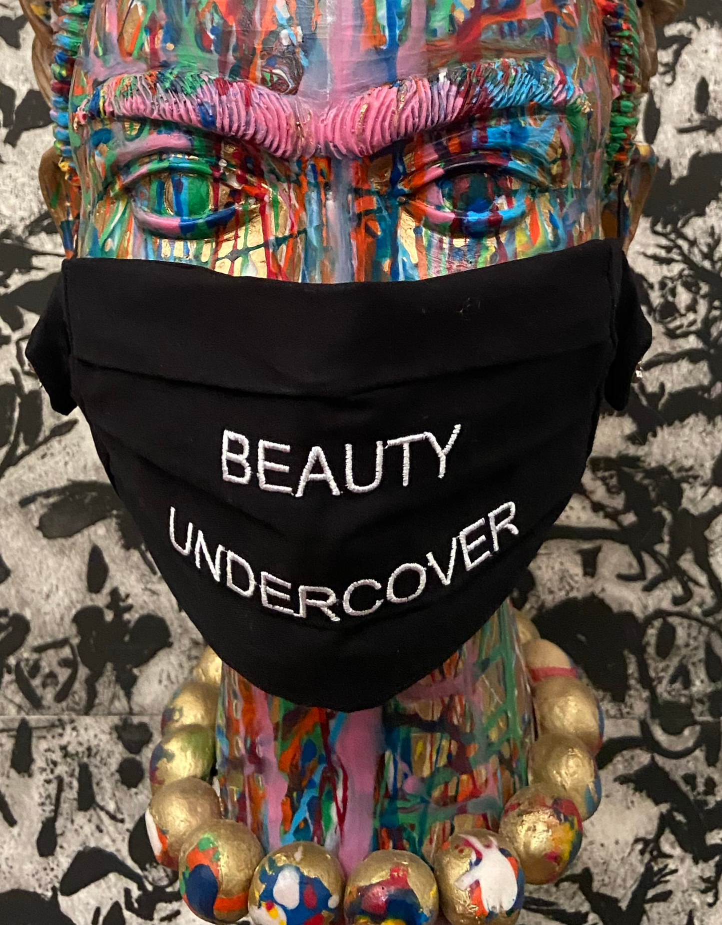 BEAUTY UNDERCOVER